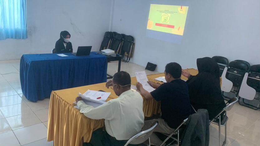 Mahasiswa Prodi Farmasi Tingkat III Politeknik Kaltara tengah diadakan Kegiatan Seminar Hasil