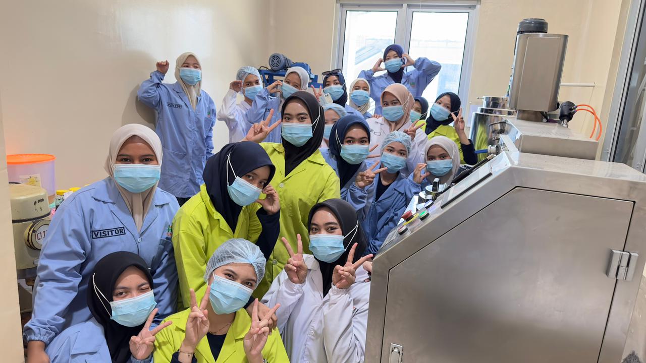 Kunjungan PKL Prodi D3 Farmasi Di Gudang Herbal Indo Utama Industri Obat Tradisional  Jawa Tengah